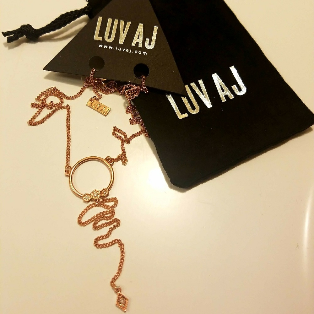 Rose Gold Full Bloom Lariat Necklace